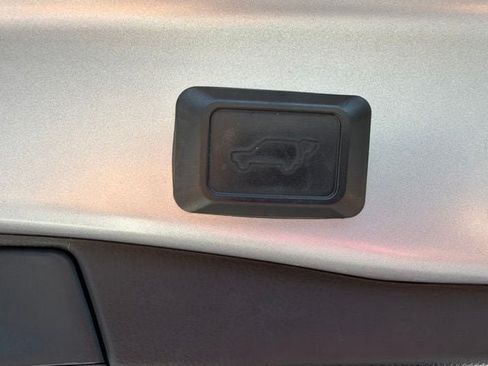 Used 2019 Toyota RAV4 XLE w/ Convenience Package AWD/4WD image 13