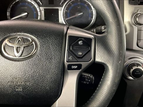 Used 2018 Toyota 4Runner Limited AWD/4WD image 19