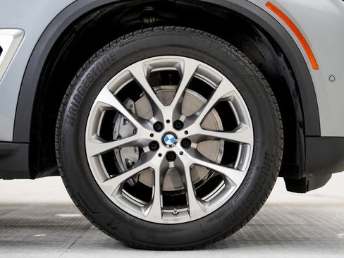 Used 2024 BMW X5 xDrive40i w/ Premium Package image 33