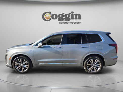 Used 2024 Cadillac XT6 Premium Luxury w/ Technology Package image 2