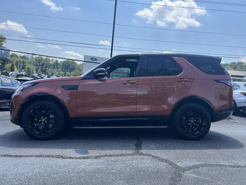 Used 2020 Land Rover Discovery HSE AWD/4WD image 2