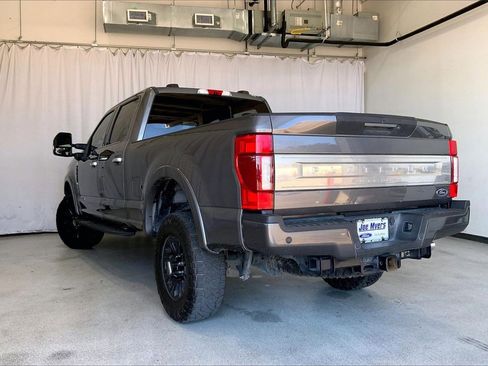 Used 2021 Ford F250 Platinum w/ Tremor Off-Road Package image 5