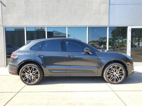Used 2024 Porsche Macan image 10