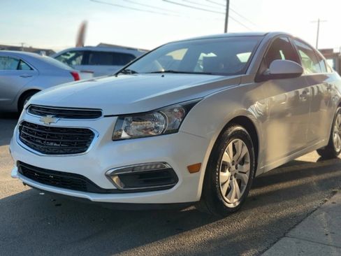 Used 2015 Chevrolet Cruze LT image 6