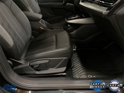 Used 2024 Audi Q4 e-tron Premium image 75