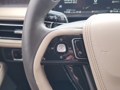 Used 2023 Lincoln Aviator Reserve w/ Equipment Group 201A image 37