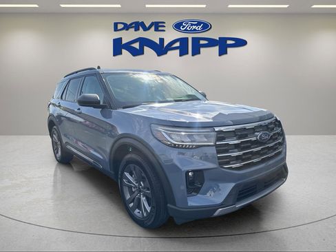 Used 2025 Ford Explorer Active w/ Active Comfort Package image 1