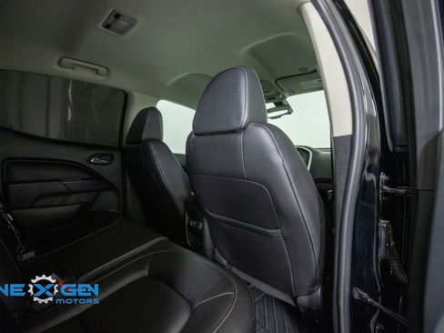 Used 2022 Chevrolet Colorado ZR2 w/ ZR2 Midnight Special Edition AWD/4WD image 36