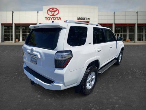 Used 2016 Toyota 4Runner SR5 image 5