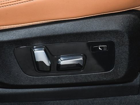 Used 2023 BMW X7 xDrive40i w/ Executive Package image 77