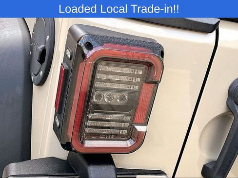 Used 2017 Jeep Wrangler Unlimited Rubicon image 33