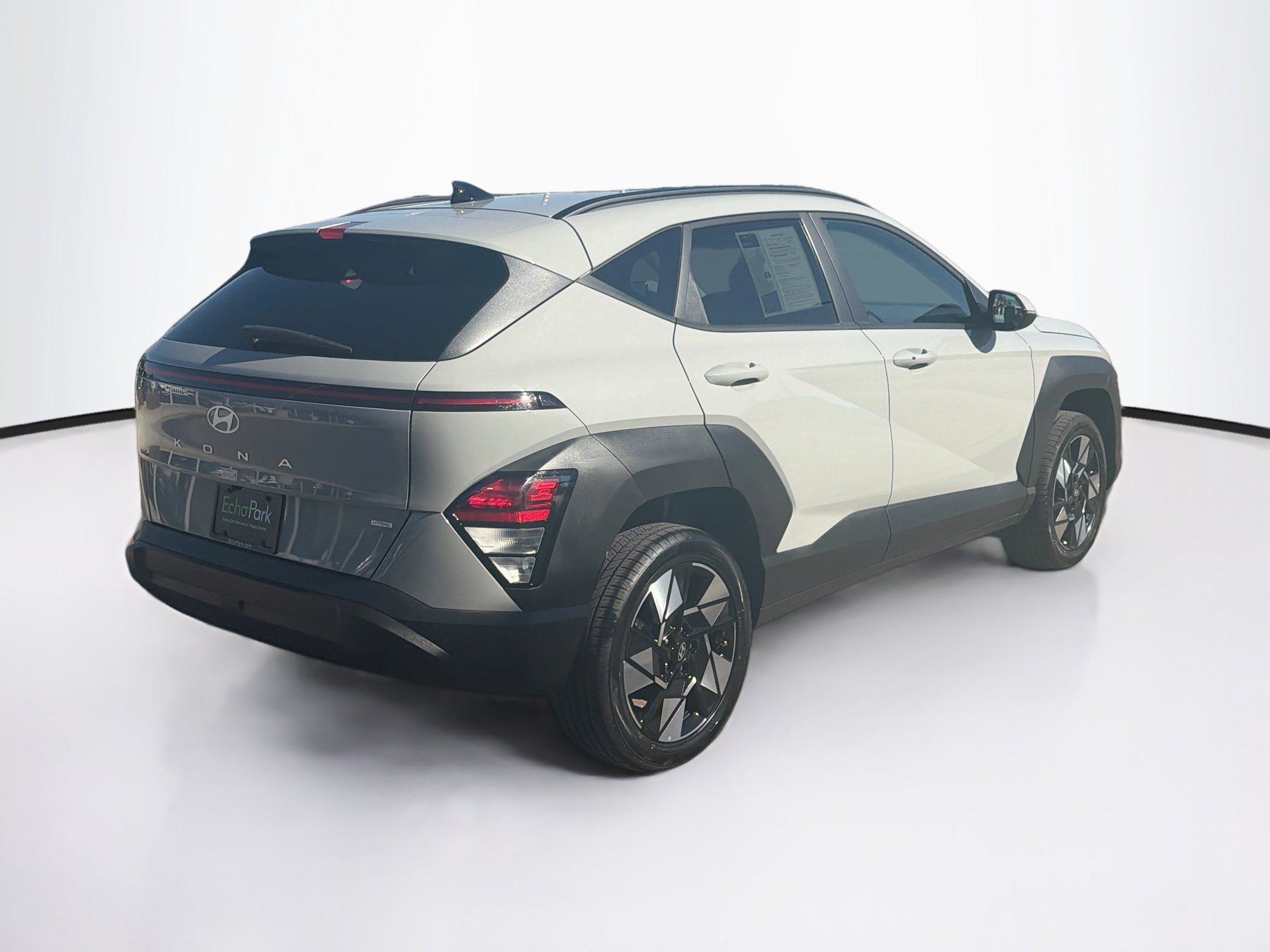 Used 2025 Hyundai Kona SEL AWD/4WD image 9