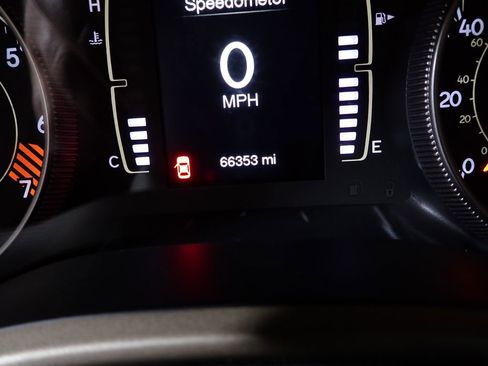 Used 2014 Jeep Cherokee Latitude w/ Cold Weather Group image 21