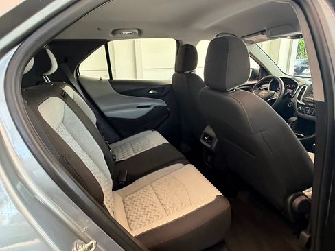 Used 2024 Chevrolet Equinox LS w/ Driver Confidence II Package FWD image 17