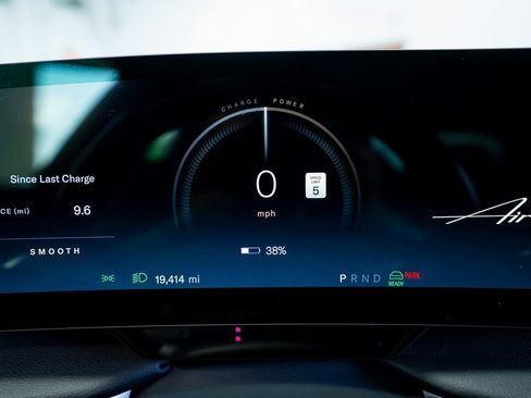 Used 2023 Lucid Air Touring AWD/4WD image 35