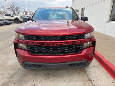 Used 2021 Chevrolet Silverado 1500 Custom image 2