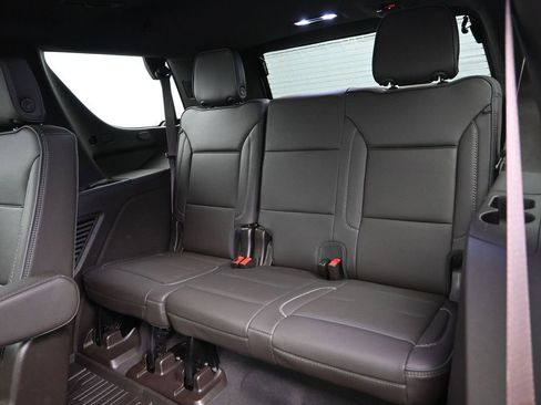 Used 2023 GMC Yukon Denali w/ Denali Reserve Package image 31