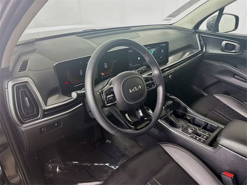 Certified 2024 Kia Sorento S image 9