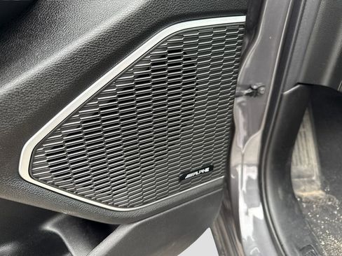 Used 2023 Jeep Grand Cherokee L Limited w/ Luxury Tech Group II image 15