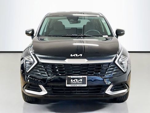 Certified 2024 Kia Sportage LX image 2