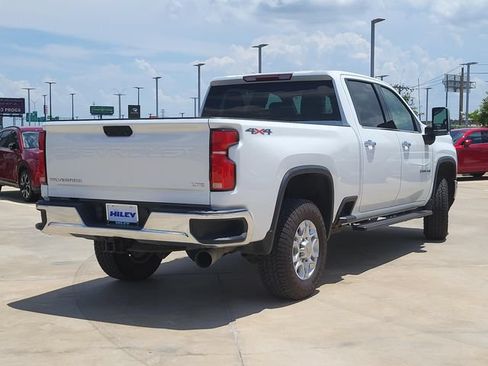 Used 2024 Chevrolet Silverado 2500 LTZ AWD/4WD image 4