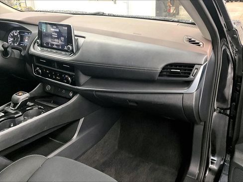 Used 2023 Nissan Rogue S AWD/4WD image 13