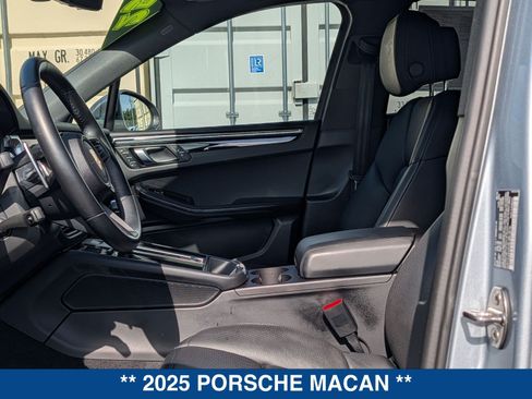 Used 2025 Porsche Macan Turbo AWD/4WD image 22