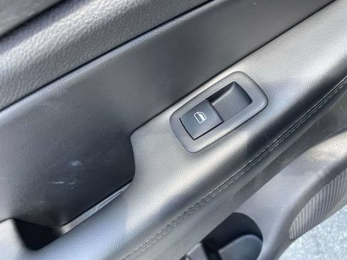 Used 2016 Jeep Grand Cherokee Laredo w/ Quick Order Package 23E AWD/4WD image 17