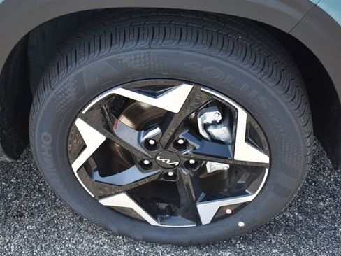 New 2026 Kia Seltos S FWD image 12