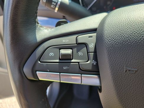 Certified 2022 Cadillac XT4 Luxury w/ Cold Weather Package FWD image 24