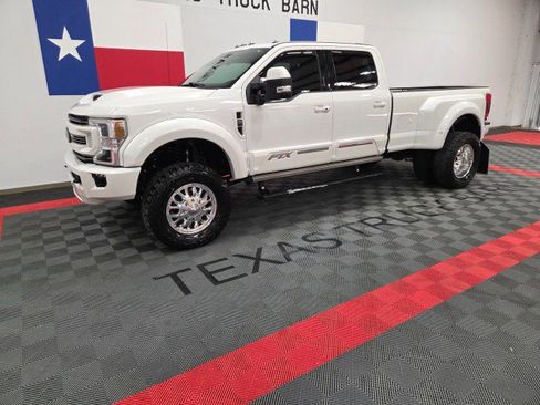 Used 2021 Ford F350 Lariat w/ Lariat Ultimate Package image 3