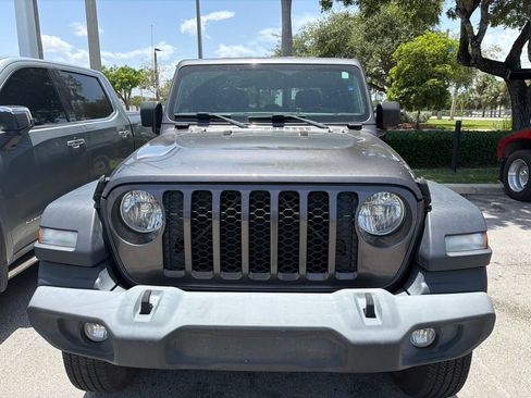 Used 2020 Jeep Gladiator Sport w/ Quick Order Package 24S AWD/4WD image 2