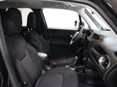 Used 2023 Jeep Renegade Latitude image 20