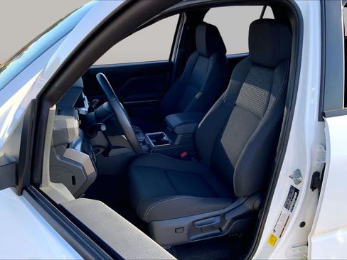 Used 2025 Toyota 4Runner SR5 AWD/4WD image 8