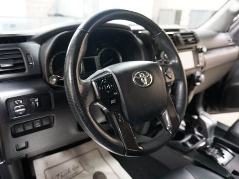 Used 2019 Toyota 4Runner TRD Off-Road Premium AWD/4WD image 11