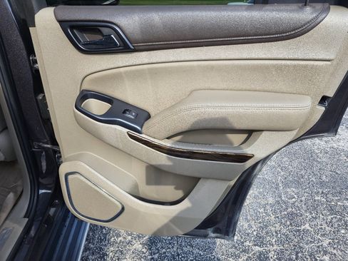 Used 2018 GMC Yukon SLT w/ Premium Edition image 15