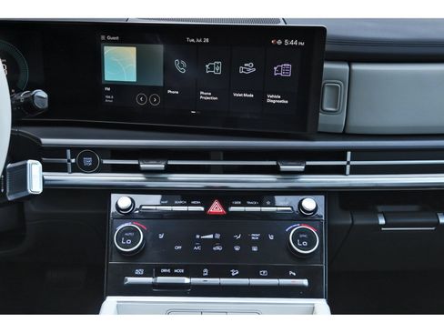 Certified 2026 Hyundai Santa Fe SEL FWD image 24