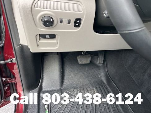 Used 2024 Jeep Wagoneer Series II w/ Flexible Seating Group image 23