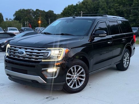 Used 2018 Ford Expedition Limited w/ Equipment Group 301A AWD/4WD image 3