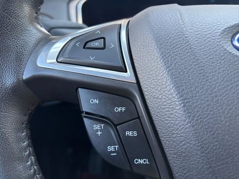 Used 2016 Ford Fusion SE AWD/4WD image 27
