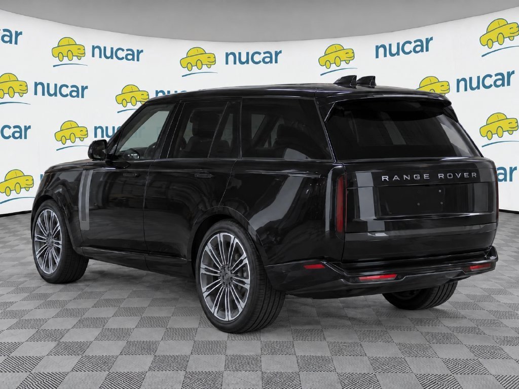 Used 2024 Land Rover Range Rover Long Wheelbase SE AWD/4WD image 3