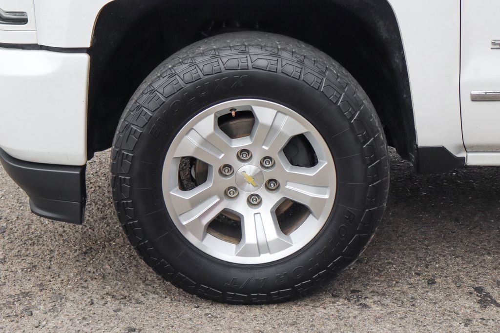 Used 2018 Chevrolet Silverado 1500 LTZ Z71 w/ LTZ Plus Package AWD/4WD image 50