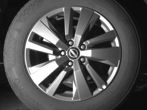 Used 2025 Nissan Pathfinder SV image 15