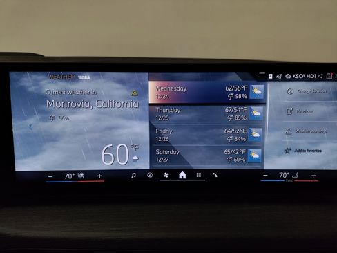 New 2026 BMW 330i Sedan w/ M Sport Package image 25