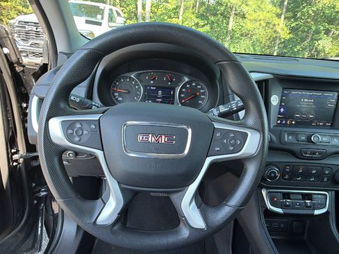 Used 2024 GMC Terrain SLE AWD/4WD image 25