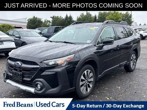 Used 2023 Subaru Outback Limited AWD/4WD image 3