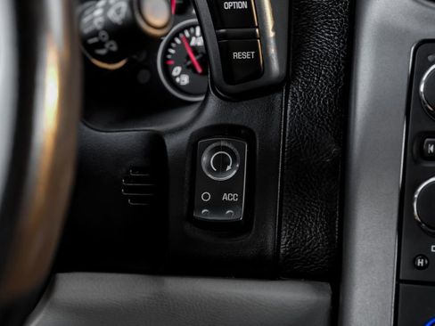 Used 2006 Chevrolet Corvette Coupe w/ Preferred Equipment Group image 24