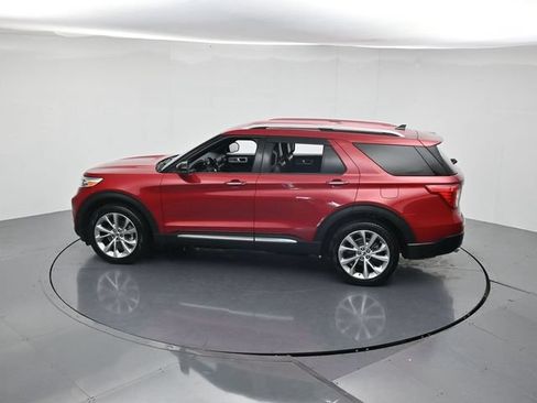 Used 2021 Ford Explorer Platinum w/ Equipment Group 601A AWD/4WD image 43