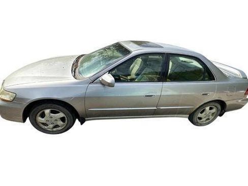 Used 1999 Honda Accord EX image 2