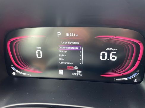 Used 2025 Kia Soul LX w/ LX Technology Package FWD image 25